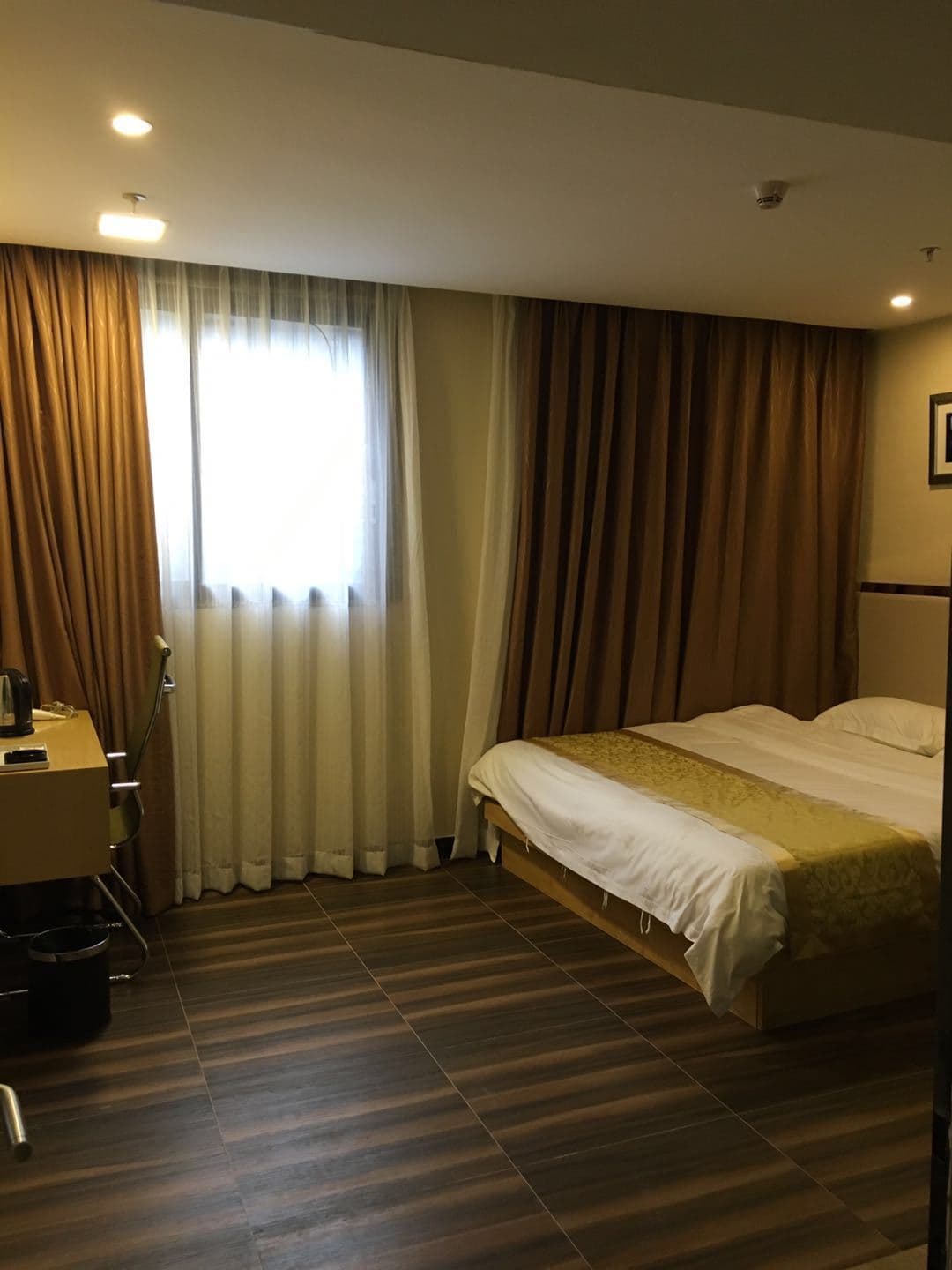 Super 8 Select  Hotel (Guangzhou Jiangnanxi Metro Station)