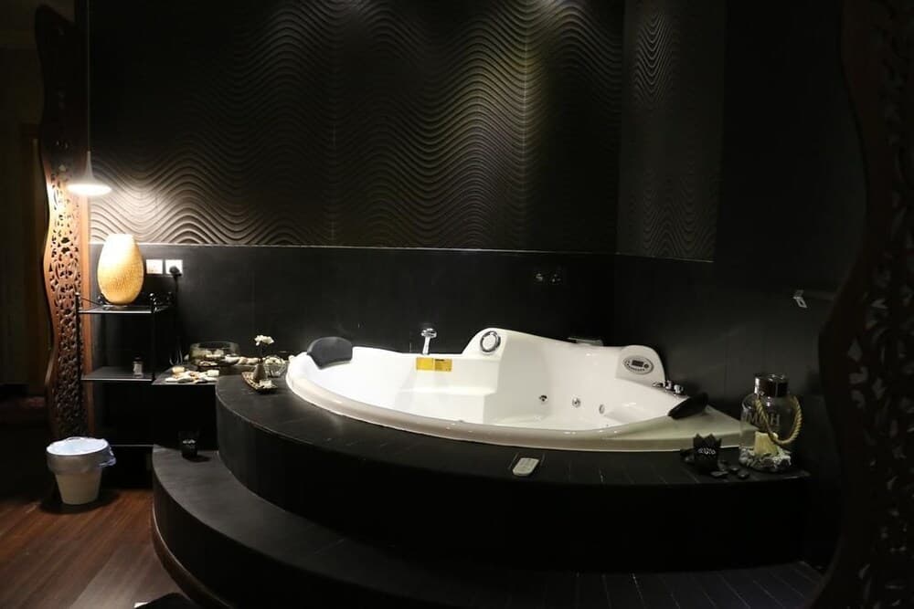 Al Joon Aparthotel