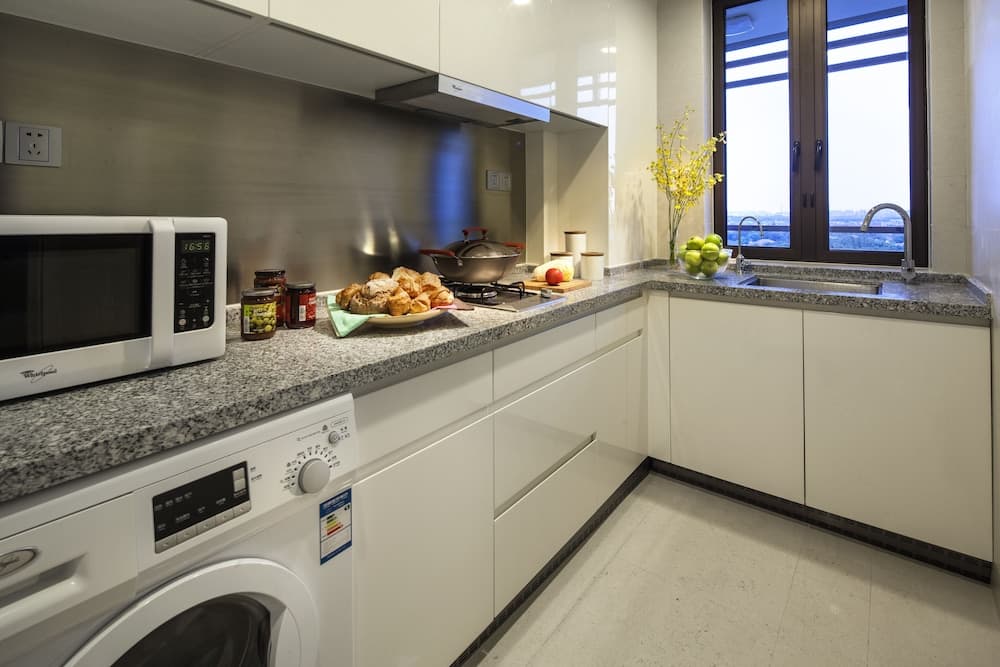 Green Court Serviced Apartment-Green City