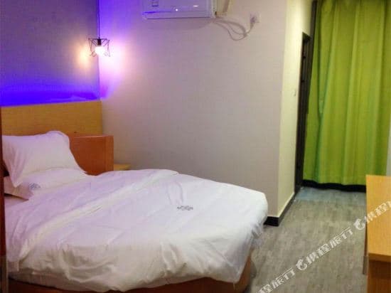 Yimi Hotel (Guangzhou Dongpu Metro Station)