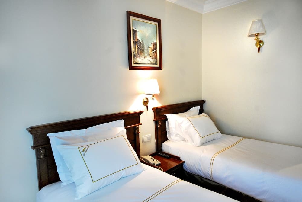 Golden Crown Hotel