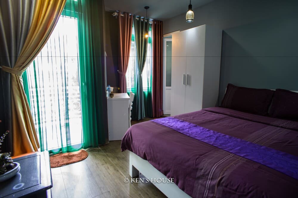 Ken's Backpackers Hotel
