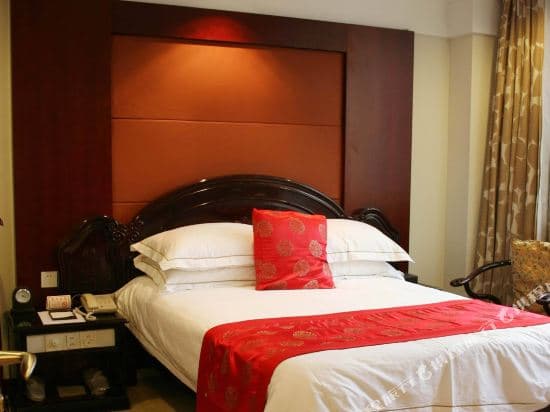 Gem Flower Hotel