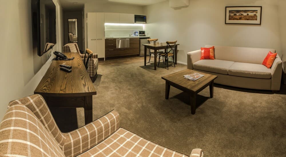 West Meadows Motel