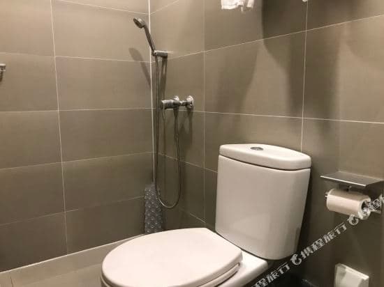 Pod choice (Shanghai Railway Station North Square Hutai Road)
