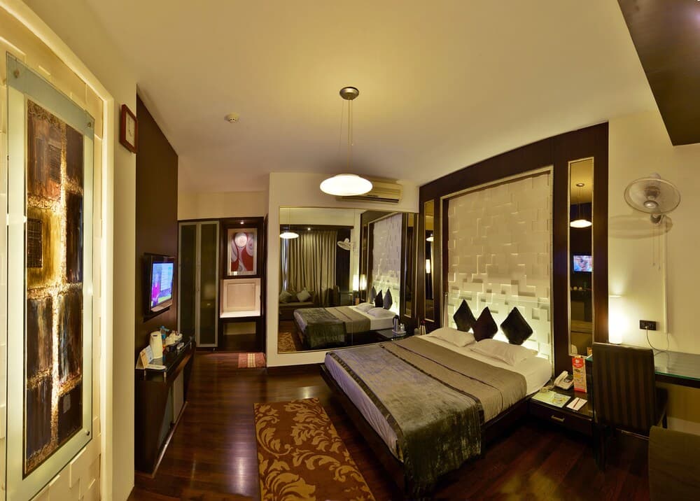 Shreyans Inn
