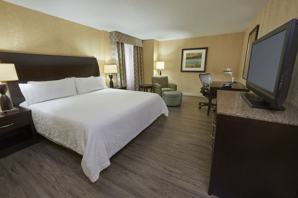 Revery Toronto Downtown, Curio Collection by Hilton