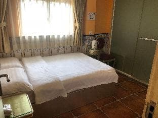 Happy Family Hotel
