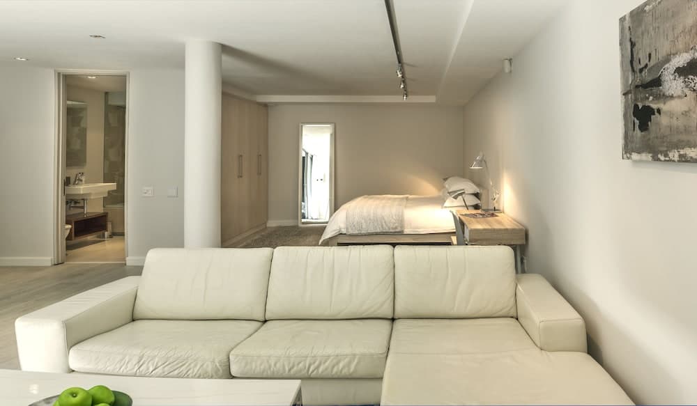BLUE VIEWS STUDIO ACCOMMODATION