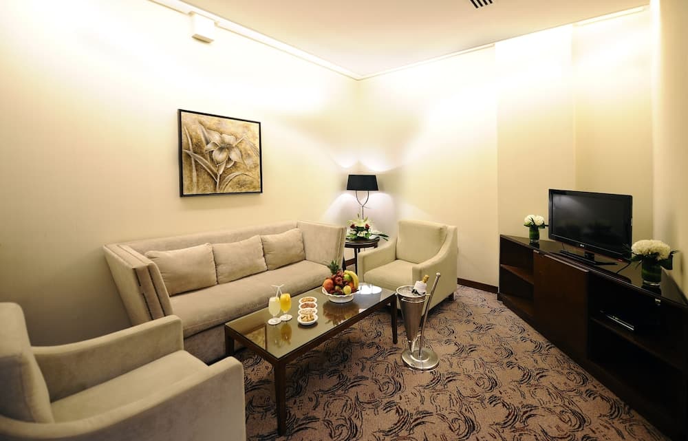 Sunday Signature Riyadh Formerly Qaser Al Hamra by Warwick