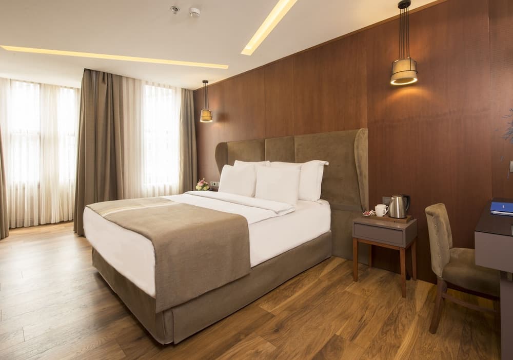 Blueway Hotel Historical