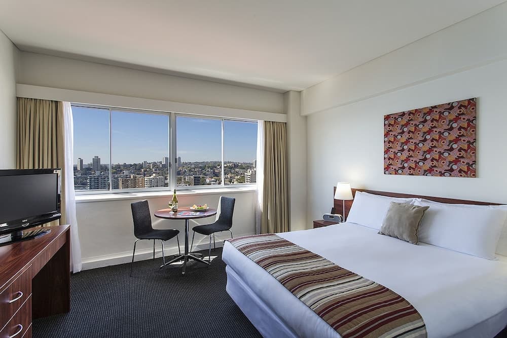 Macleay Hotel