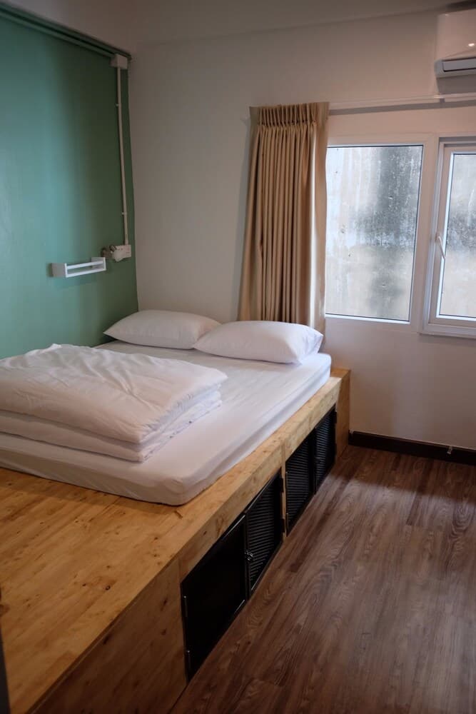 The Quarter Bangkok Poshtel & Coworking - Hostel