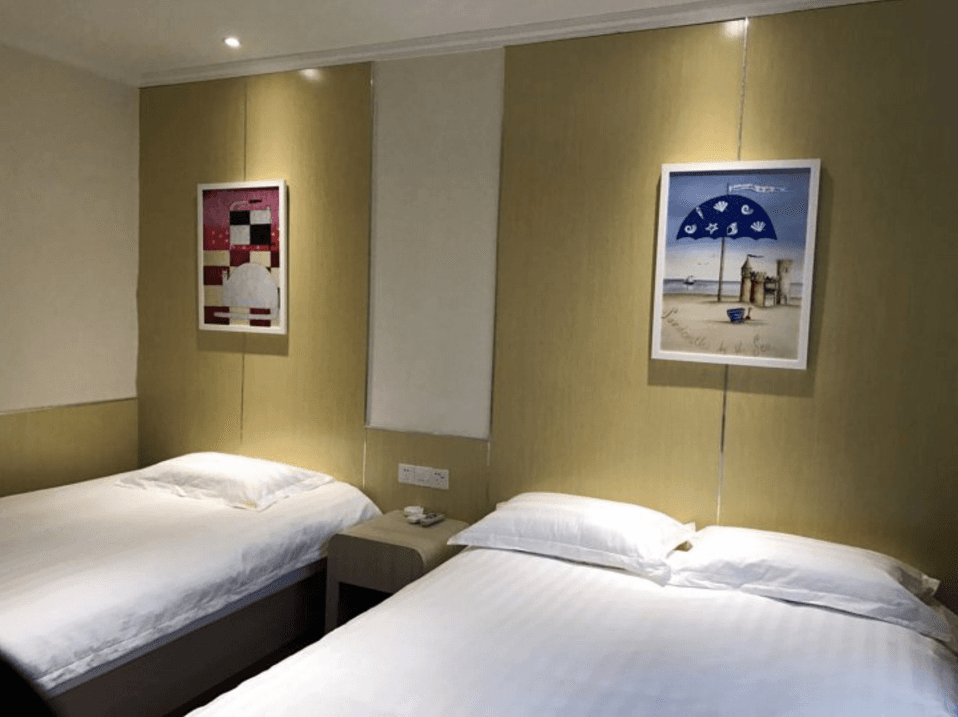 100 Inn Liangpin Hotel (Shanghai Railway Station Zhongshan North Road Subway Station)