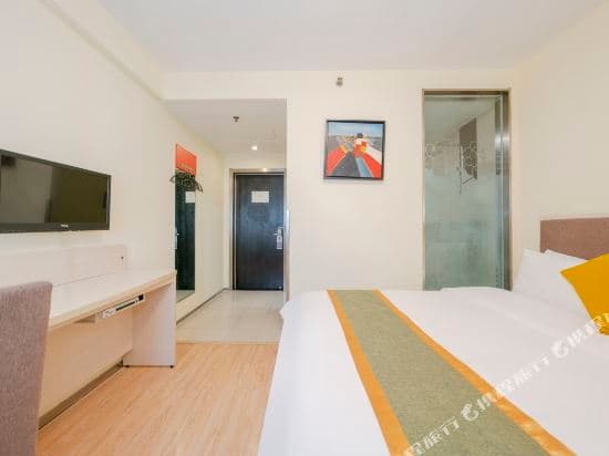 Ease Hotel (Shanghai Lujiazui Nextage, Pudong South Road)
