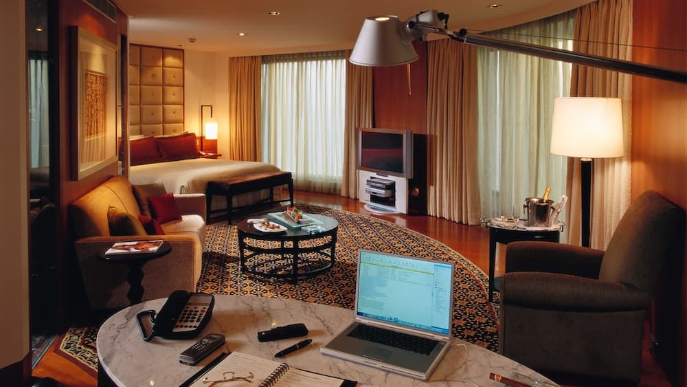 InterContinental Marine Drive Mumbai, an IHG Hotel