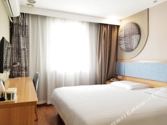 Home Inn (Guangzhou Gangding Metro Station East Shipai Road)