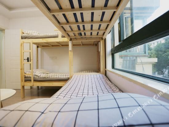 Lesfours Youth Hostel