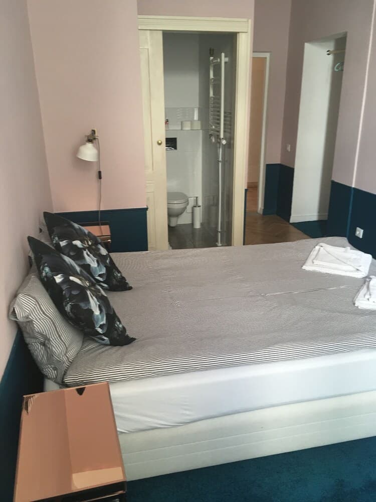 4th Floor Bed and Breakfast
