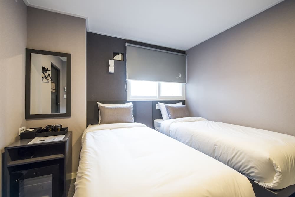 Philstay Myeongdong Metro