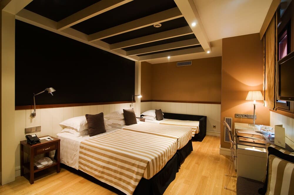 U232 Hotel