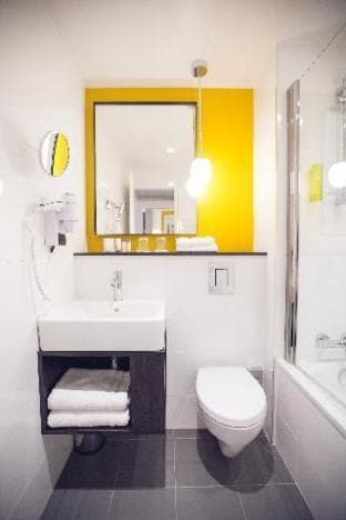B&B HOTEL Paris 17 Batignolles