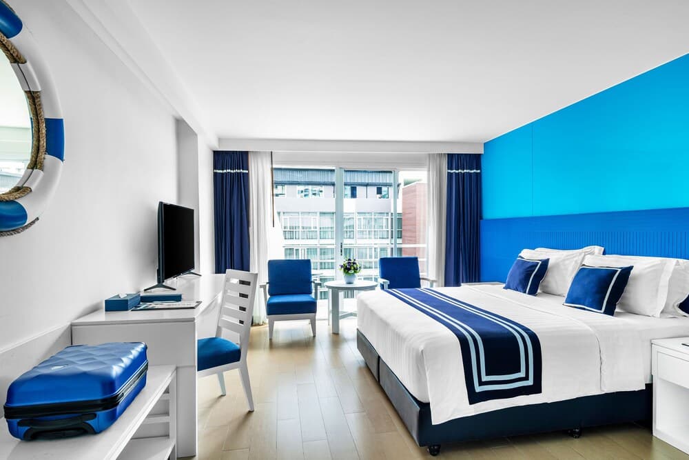 Blue Cabin Hotel (Formerly A-ONE New Wing Hotel)