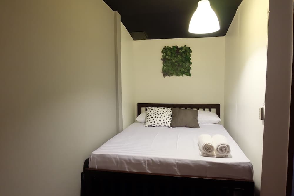Manii Hostel Asoke