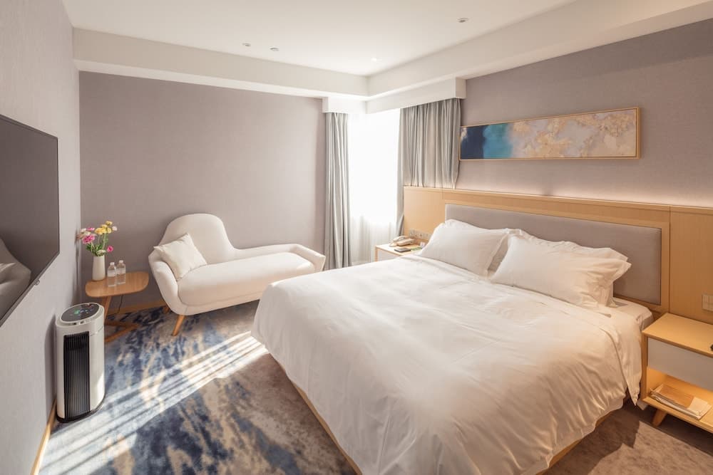 City Hotel