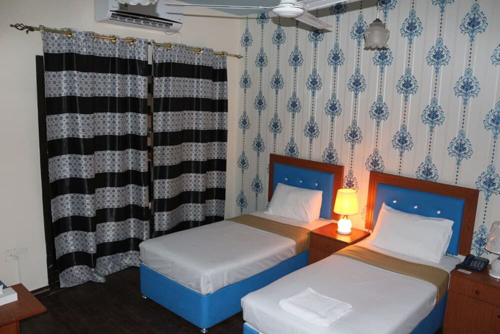 New Avon Hotel