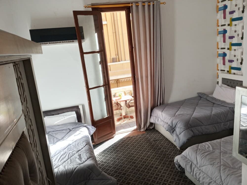 Voyage Hotel