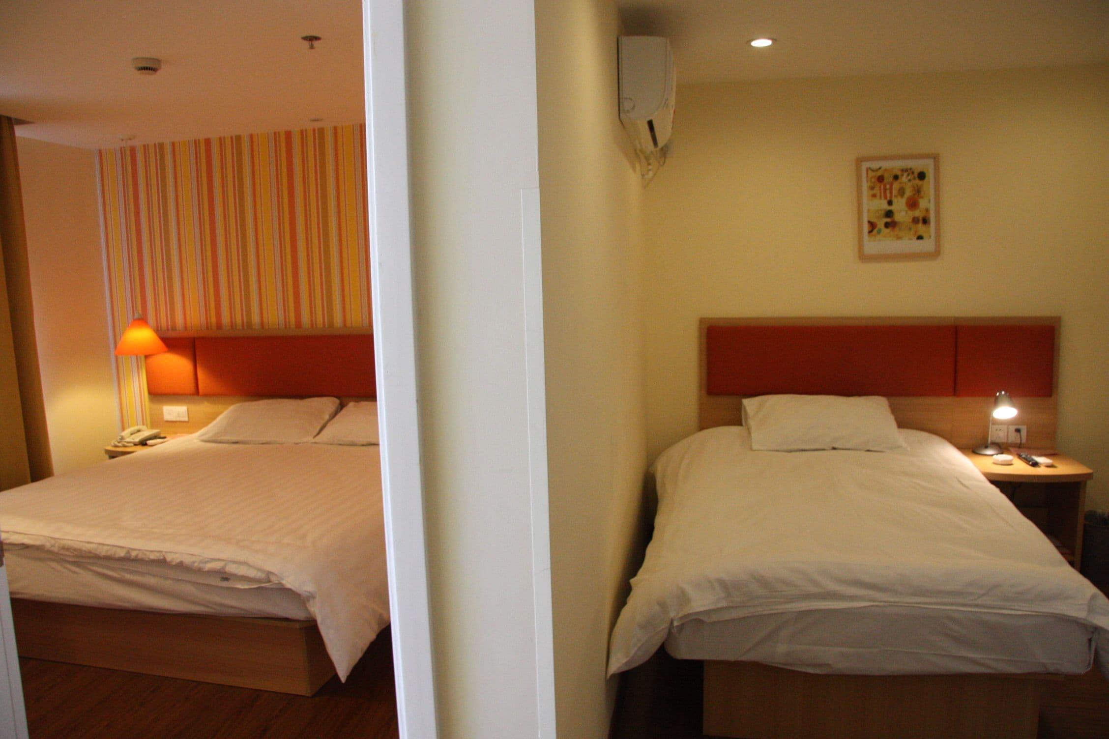 Home Inn Shanghai Jinqiao BoxingLu Metro Station