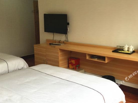 Seven Range Dreams Hotel