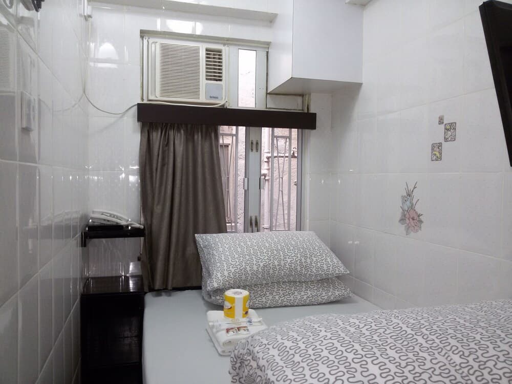 Toms Guest House
