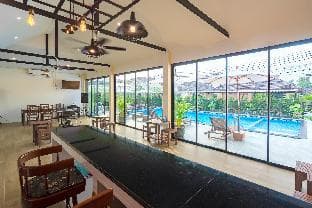 Suphan Lake Hometel