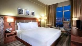 Hilton Garden Inn Dubai Al Muraqabat - Deira