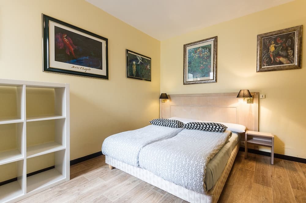 Villa Saint Exupery Beach Hostel
