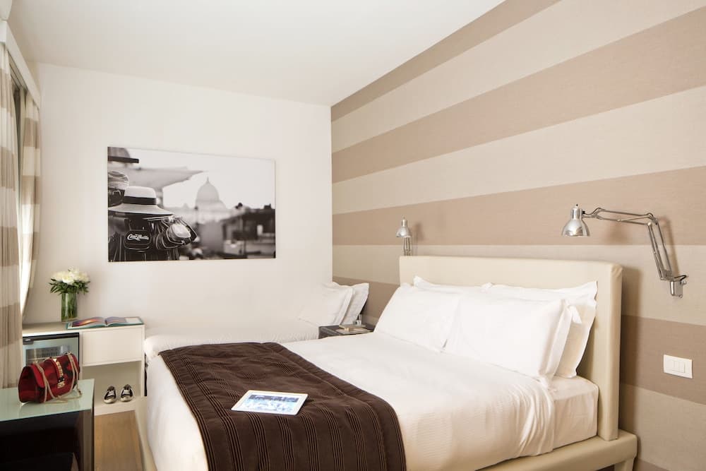 Via Del Corso Home Roma