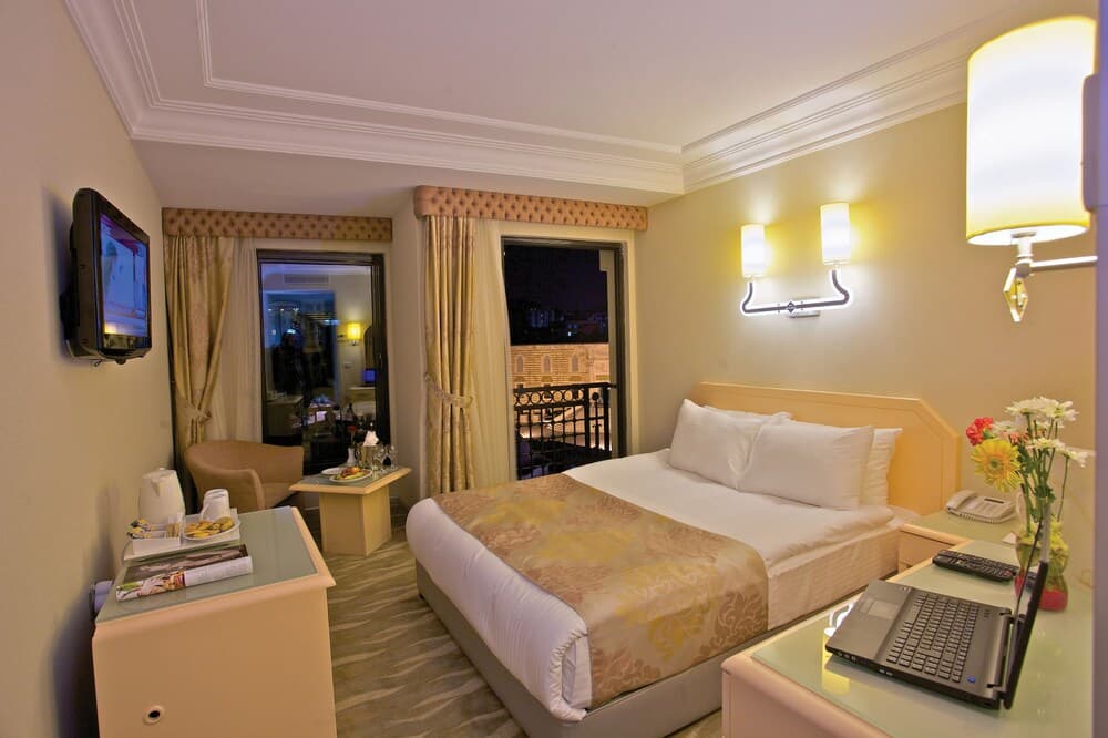 The Time Hotel Old City