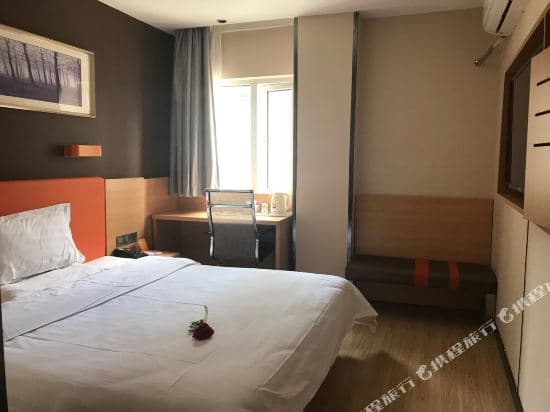 7 Days Premium Hotel (Guangzhou Cangbian Road Nongjiaoso Subway Station Store)