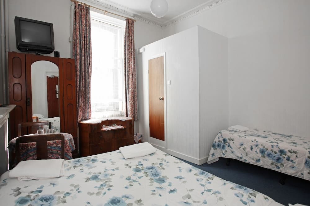 St Athans Hotel