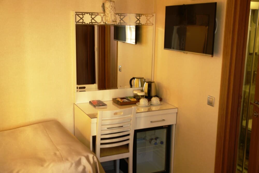 Istanbul River Hotel