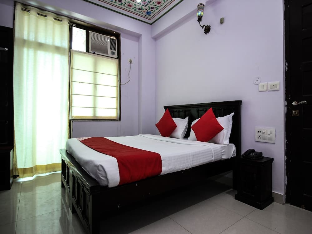 OYO 15896 Hotel Jal Mahal Haveli