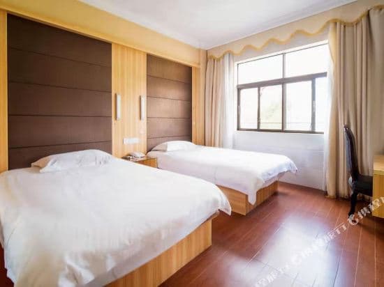 Feiyu Hotel (Guangzhou Zhujiang New Town Wuyangcun Subway Station)