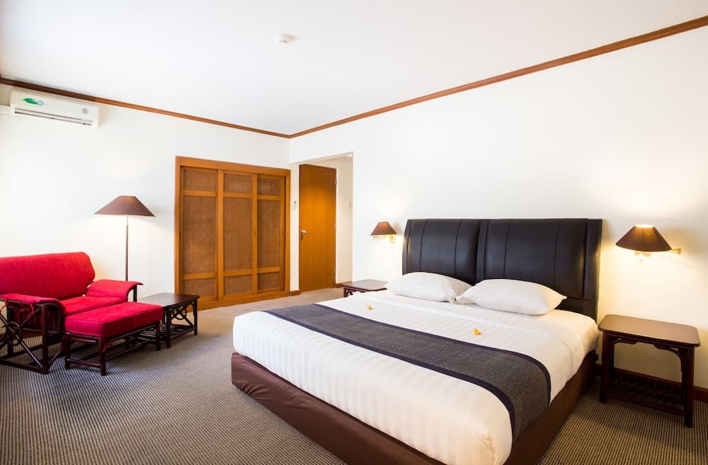 Plagoo Holiday Hotel