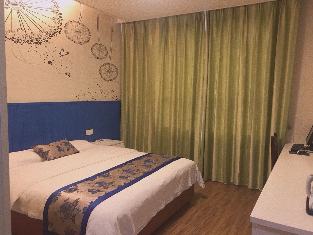 Zhangjiajie Meicheng Business Hotel