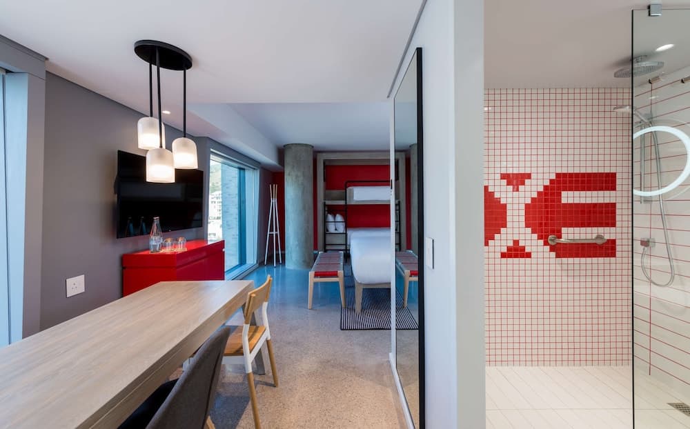 Radisson Red Hotel V&A Waterfront Cape Town