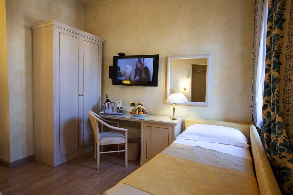 Hotel Alba Palace