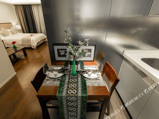 Yuju Serviced Apartment (Shanghai Railway Station)