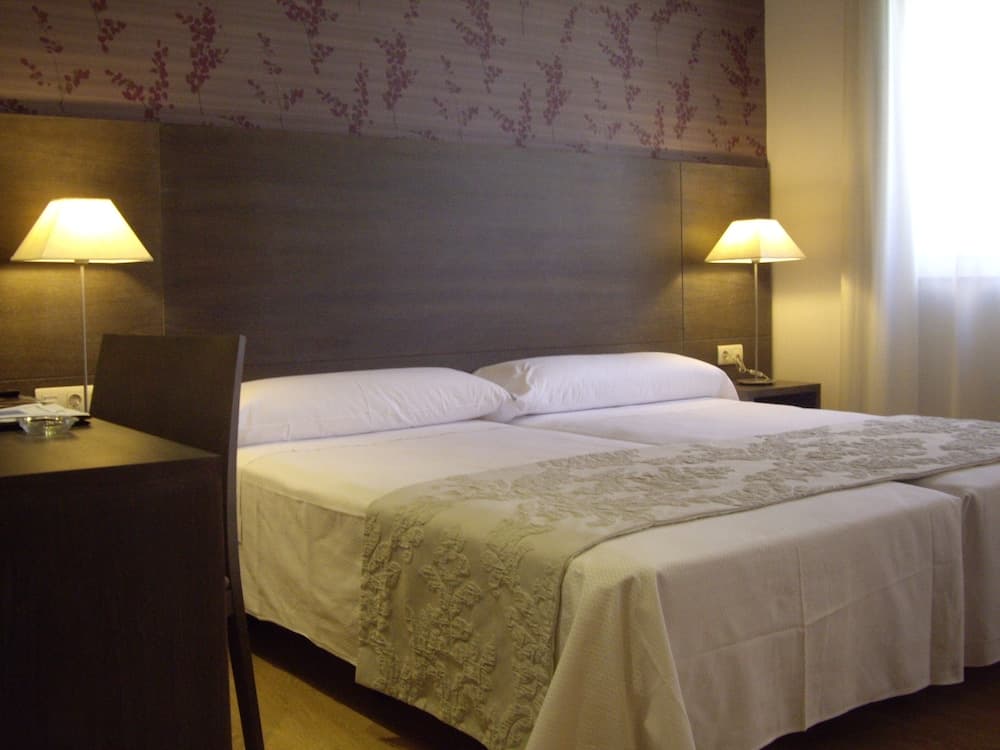 Hotel Macià Monasterio de Los Basilios